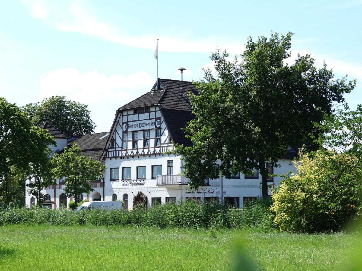 Hotel Faehrhaus Kirschenland 约克 外观 照片